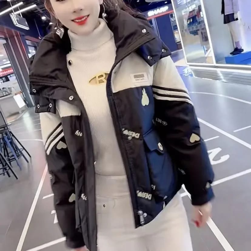 Campera de Invierno Acolchada Mujer, Modelo 2025. Parka Suelta Gruesa y Cálida con Capucha Desmontable. Material Poliéster.
